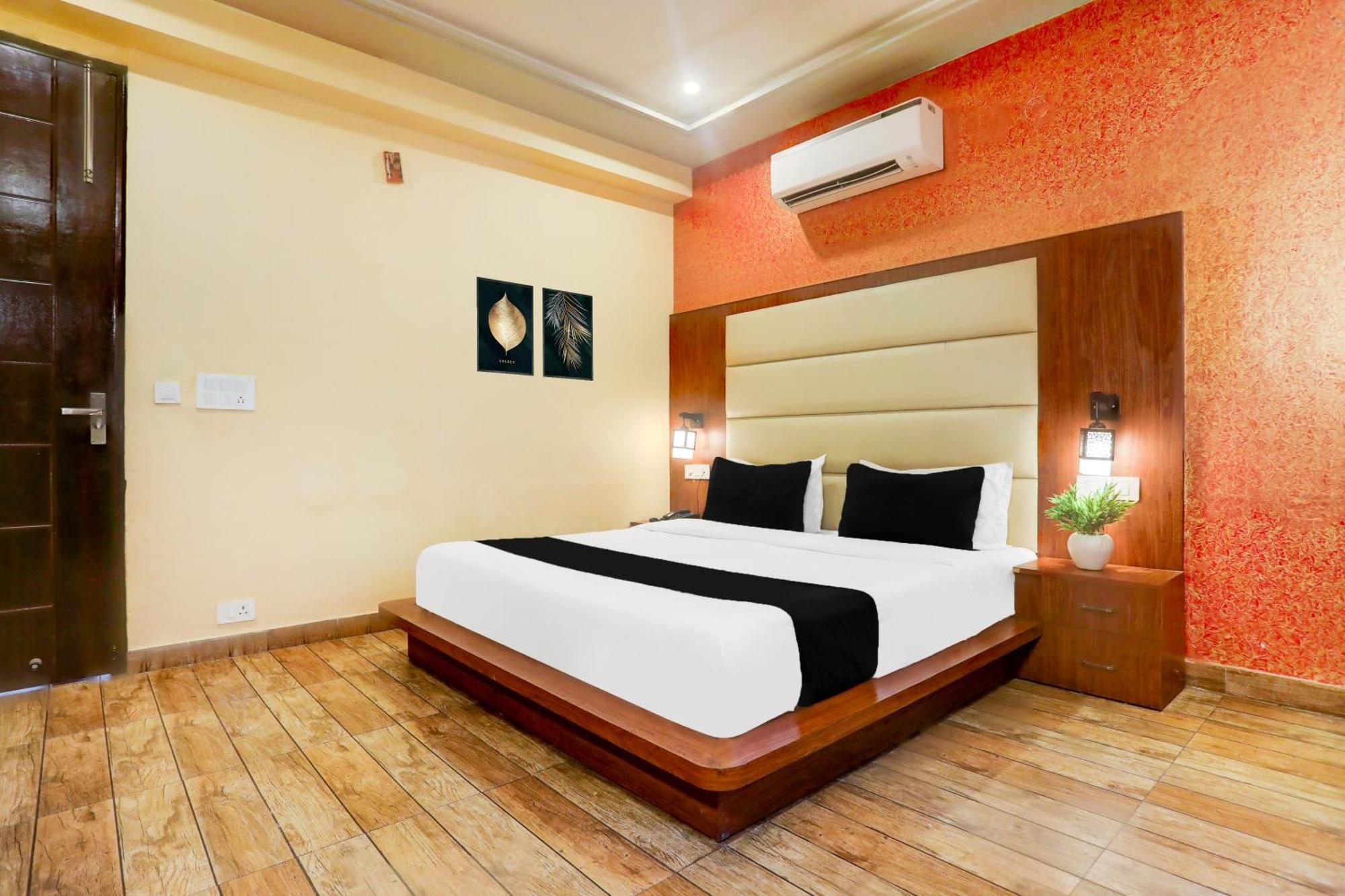 Hotel Super Townhouse Oak Pacify Hills Rājpur Exterior foto